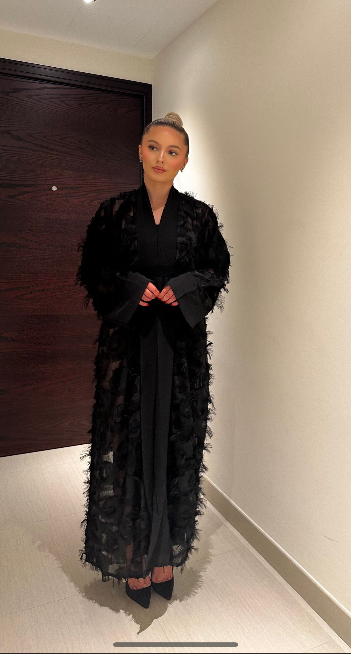 Abaya plume noir