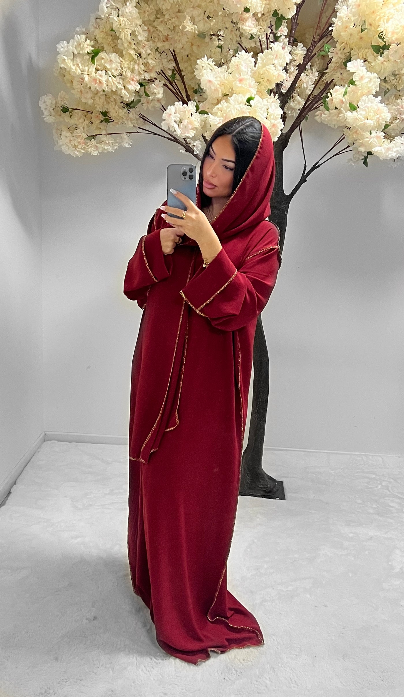 Abaya voile intégré strass bordeaux
