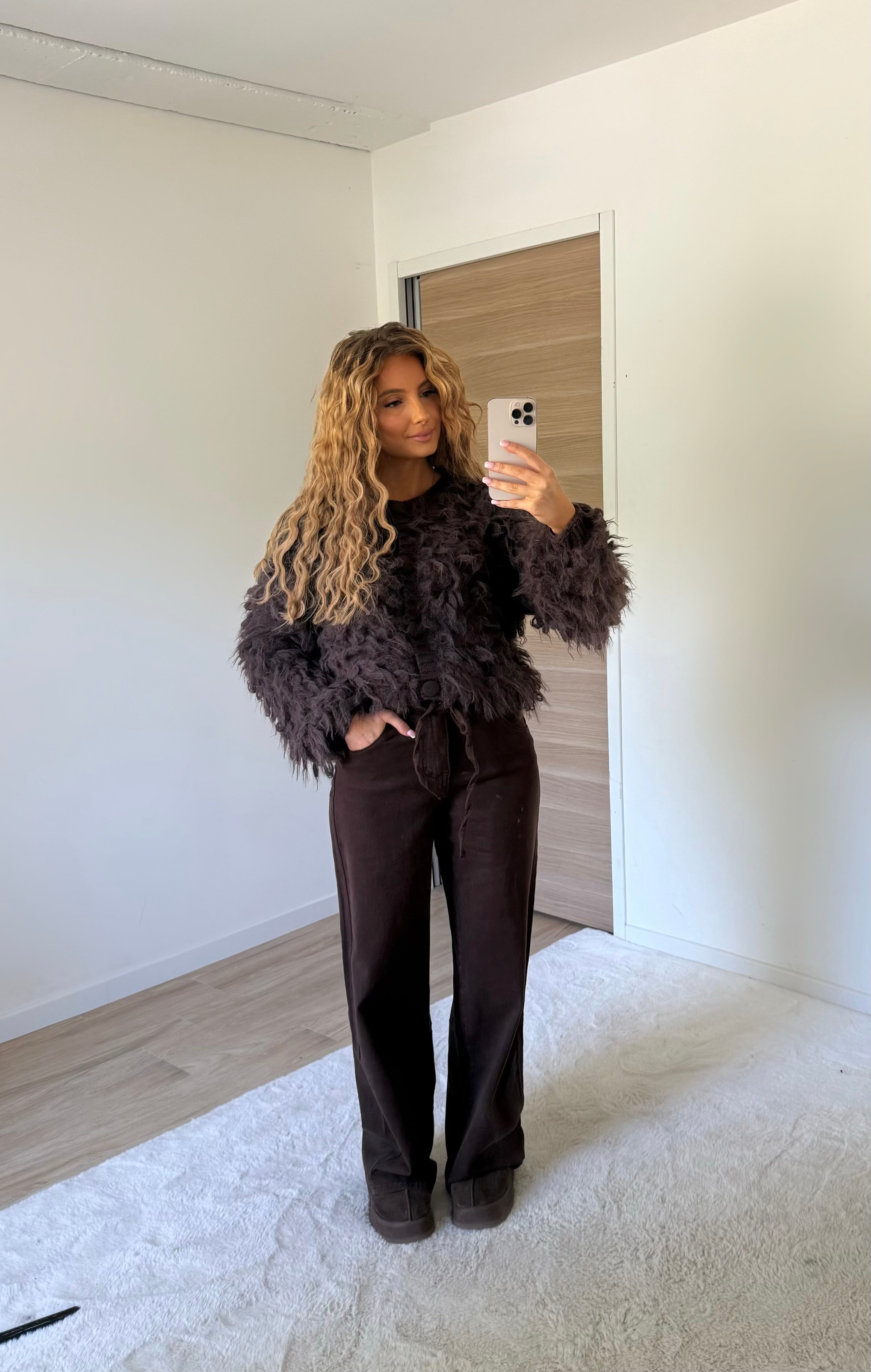 Pull froufrou marron