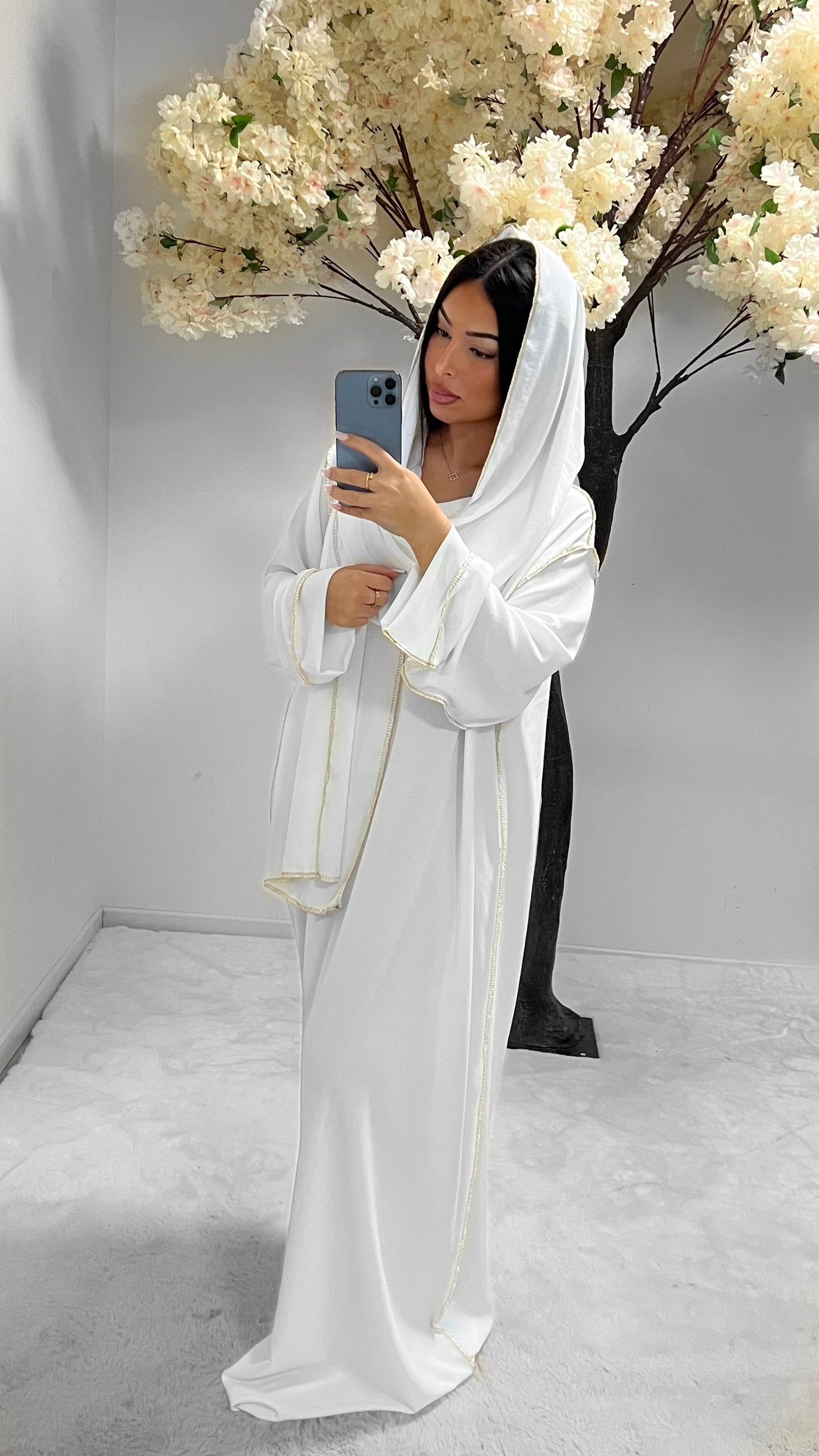 Abaya voile intégré strass blanc