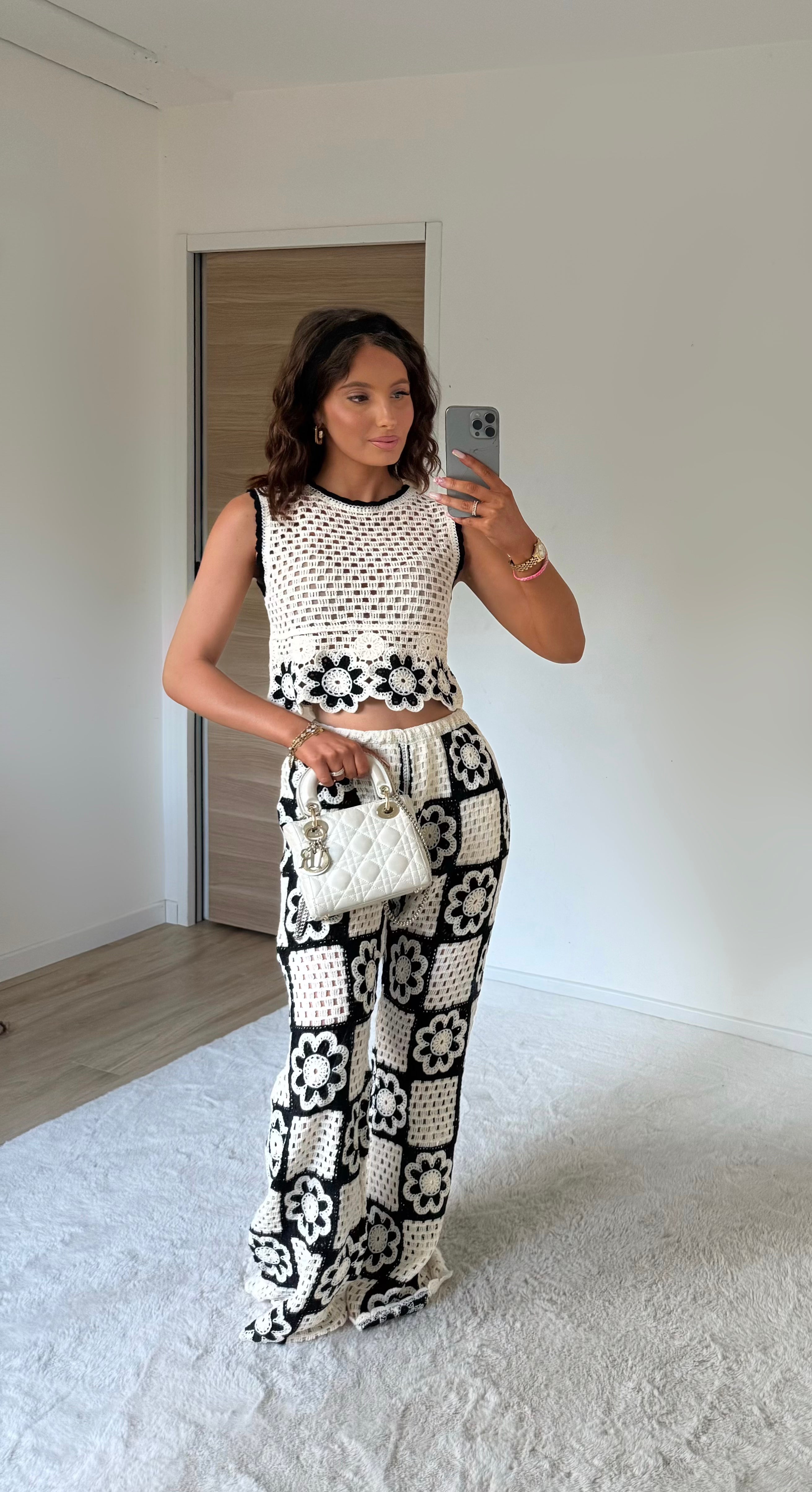 ensemble crochet noir
